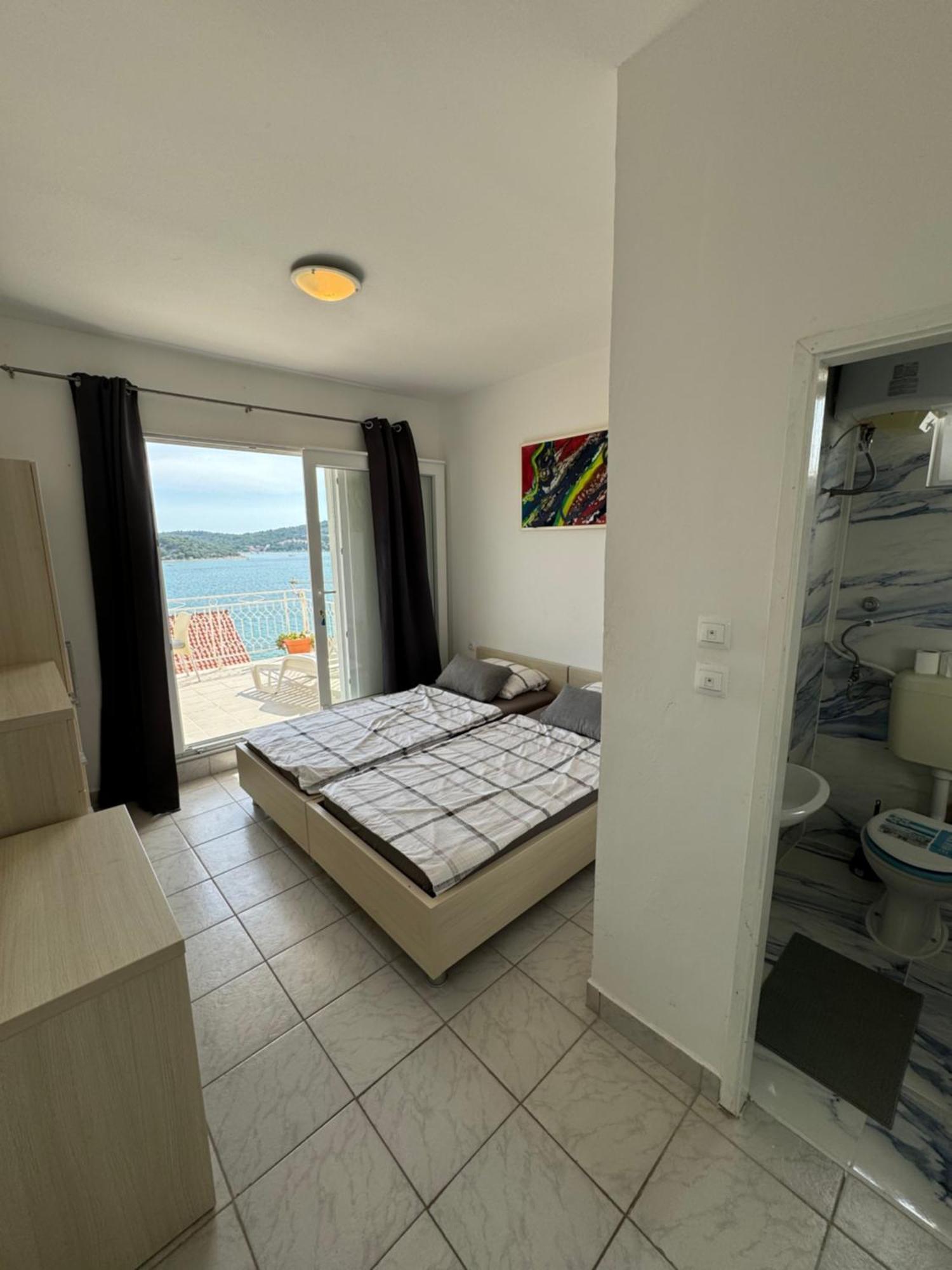 Marina Apartmani Tisno Murter Buitenkant foto